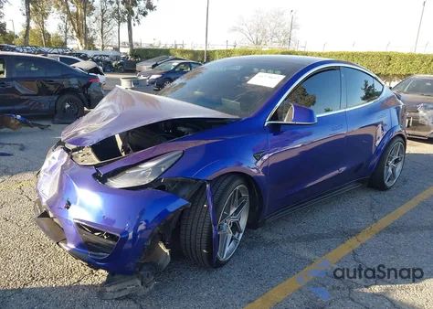 2021 Tesla Model Y Performance Dual Motor All-Wheel Drive from USA, damaged, VIN 5YJYGDEF8MF195081